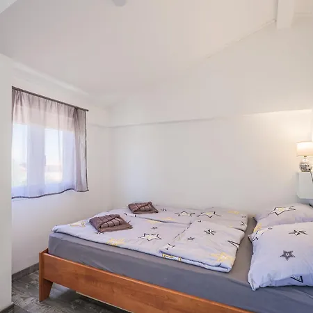 Marlera With Sea View Apartment