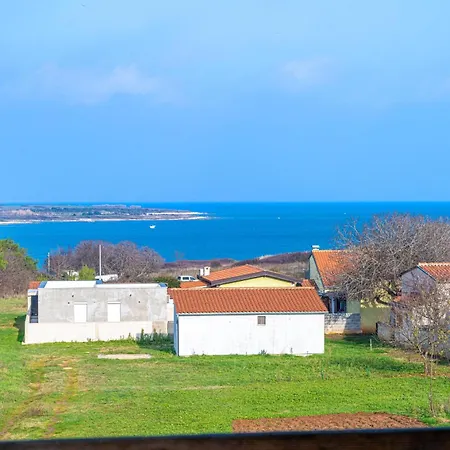 Marlera With Sea View Apartment