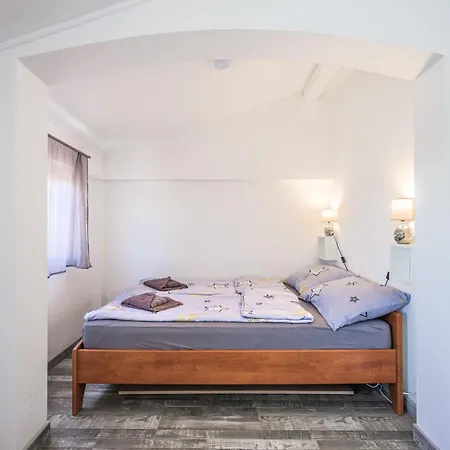 Apartment Marlera With Sea View Liznjan