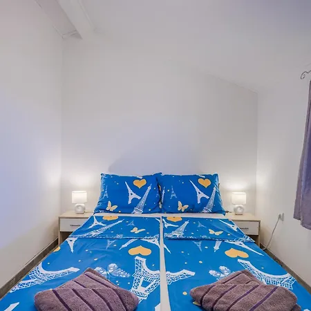 Marlera With Sea View Apartment *