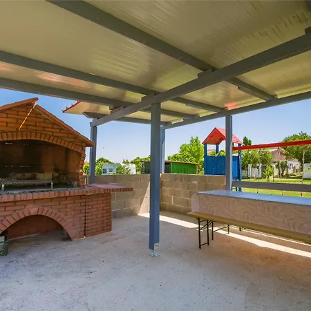 Apartment Marlera With Sea View