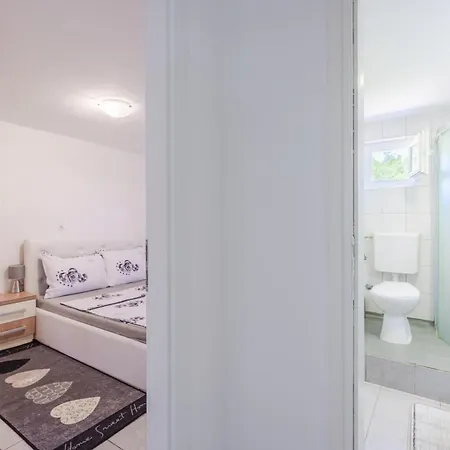 Marlera With Sea View Apartment *